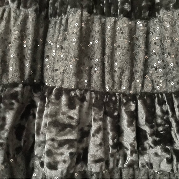 Playlord Sleeveless Black Velour Lace Asymetric Hem Dress - Picture 4 of 8